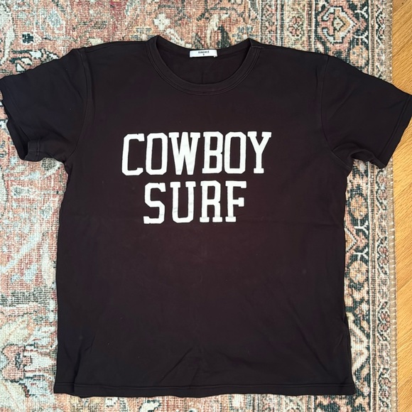 Woman’s graphic tee shirt - Picture 1 of 4